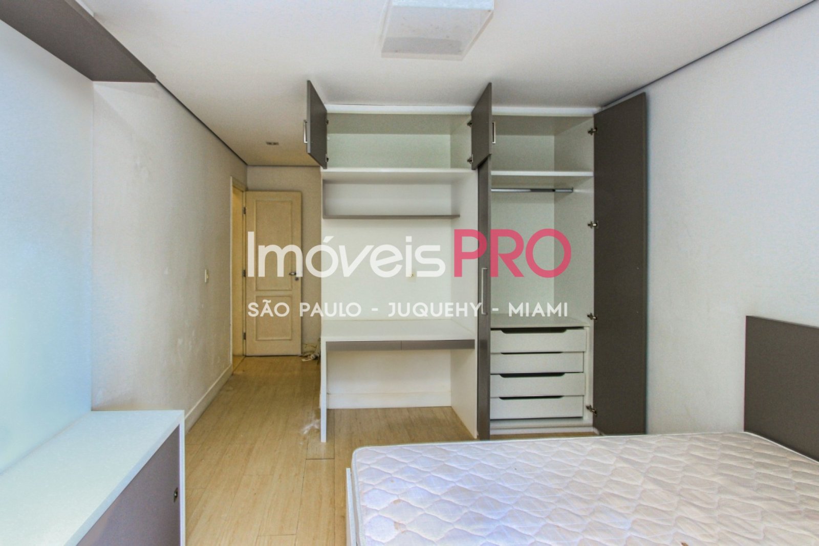 Condomínio de 4 quartos, 341 m², à venda em Alto da Boa Vista — foto 6 de 26