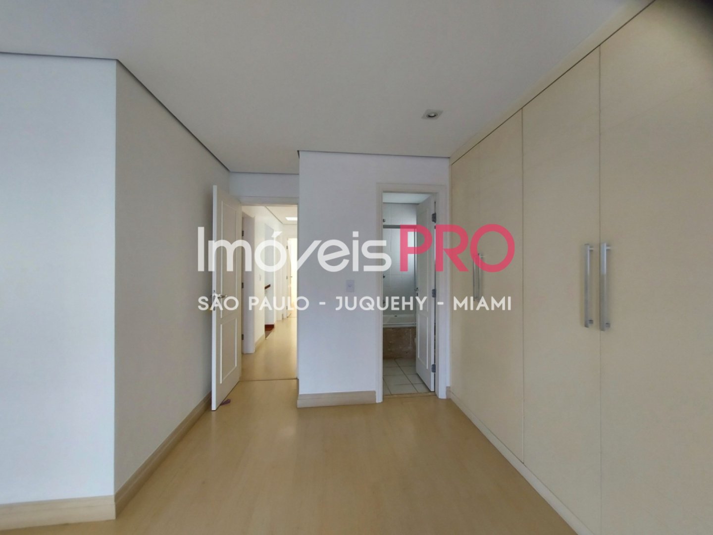 Condomínio de 4 quartos, 341 m², à venda em Alto da Boa Vista — foto 10 de 26