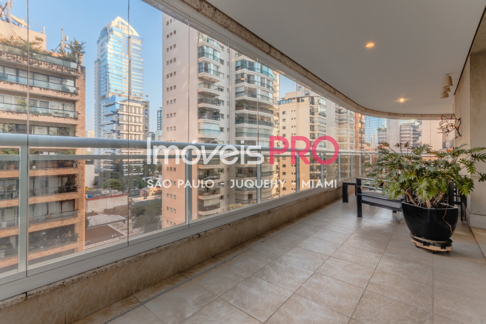 Apartamento de 4 quartos, 332 m², à venda em Itaim Bibi — foto 6 de 55