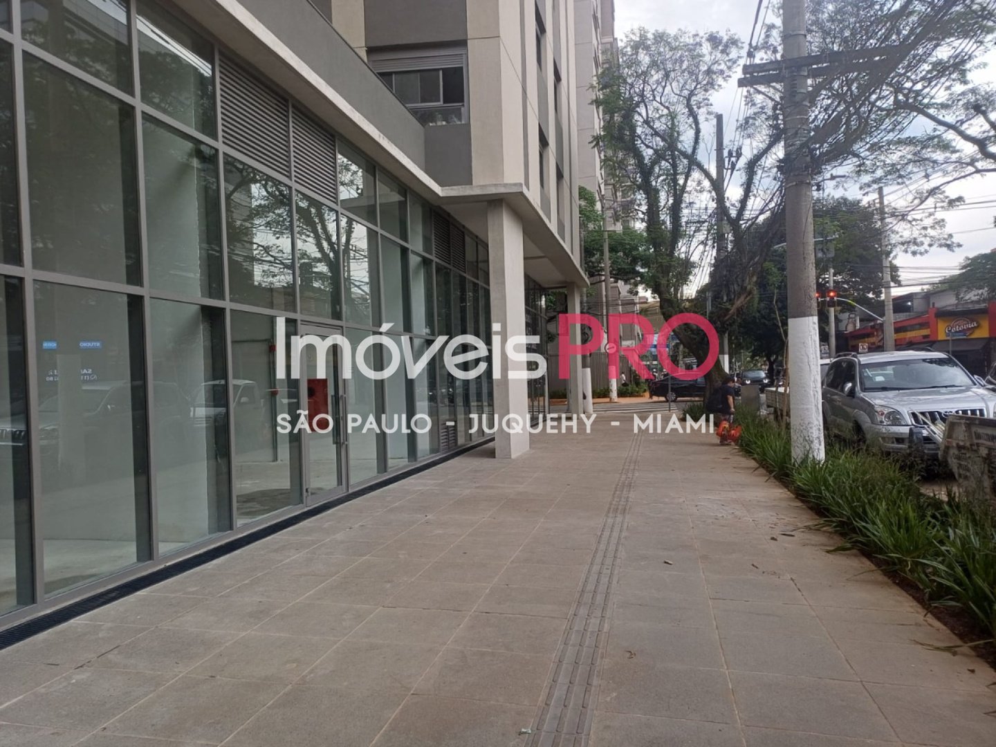 Loja, 332 m², para alugar em Moema — foto 6 de 7