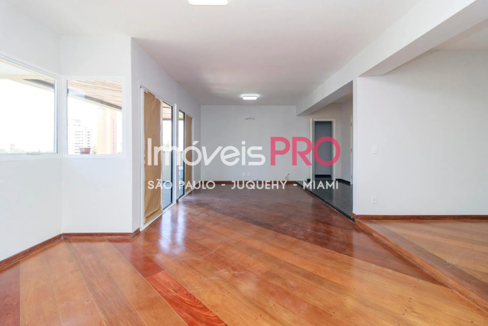 Apartamento de 3 quartos, 173 m², para alugar em Campo Belo — foto 1 de 26