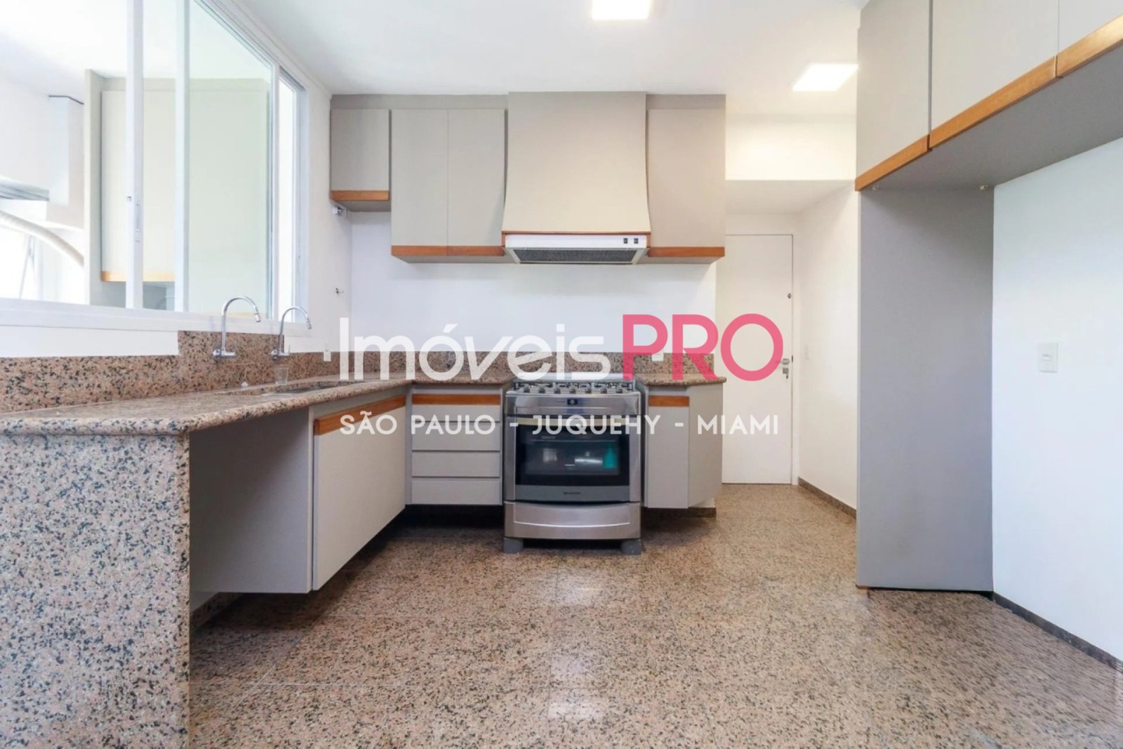 Apartamento de 3 quartos, 173 m², para alugar em Campo Belo — foto 6 de 26