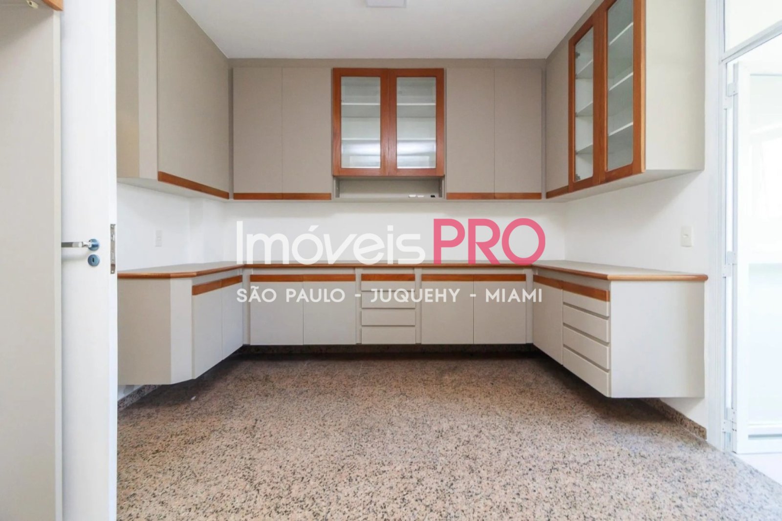 Apartamento de 3 quartos, 173 m², para alugar em Campo Belo — foto 7 de 26