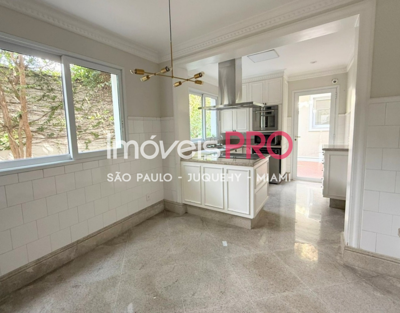 Casa de 4 quartos, 520 m², à venda em Pacaembu — foto 11 de 36