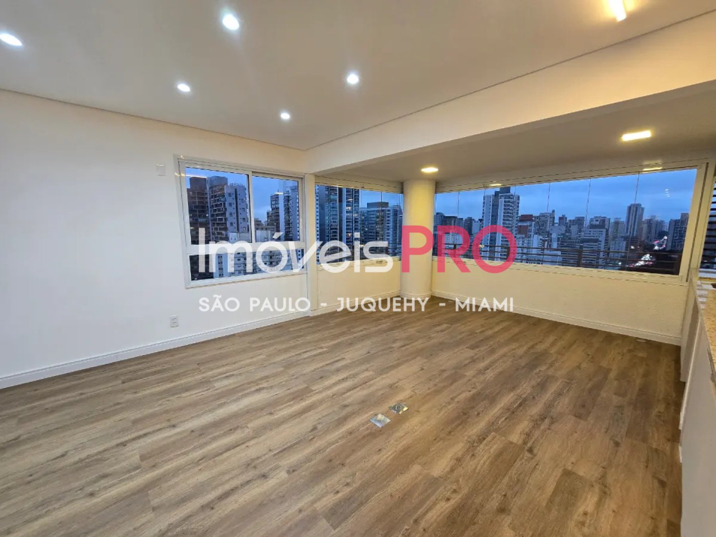 Apartamento de 3 quartos, 75 m², à venda em Santo Amaro — foto 2 de 28