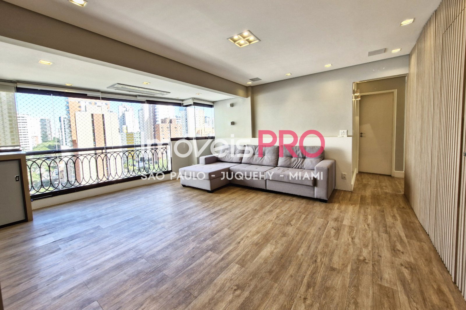 Apartamento de 3 quartos, 116 m², à venda em Moema, R$ 2,39 mi — foto 2 de 36