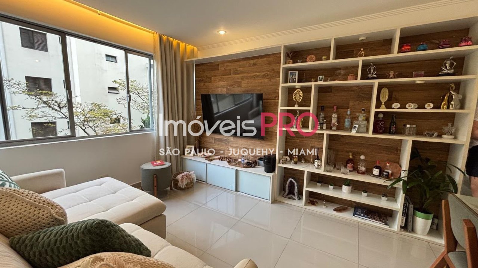 Apartamento de 2 quartos, 70 m², à venda em Moema, R$ 900 mil — foto 1 de 18