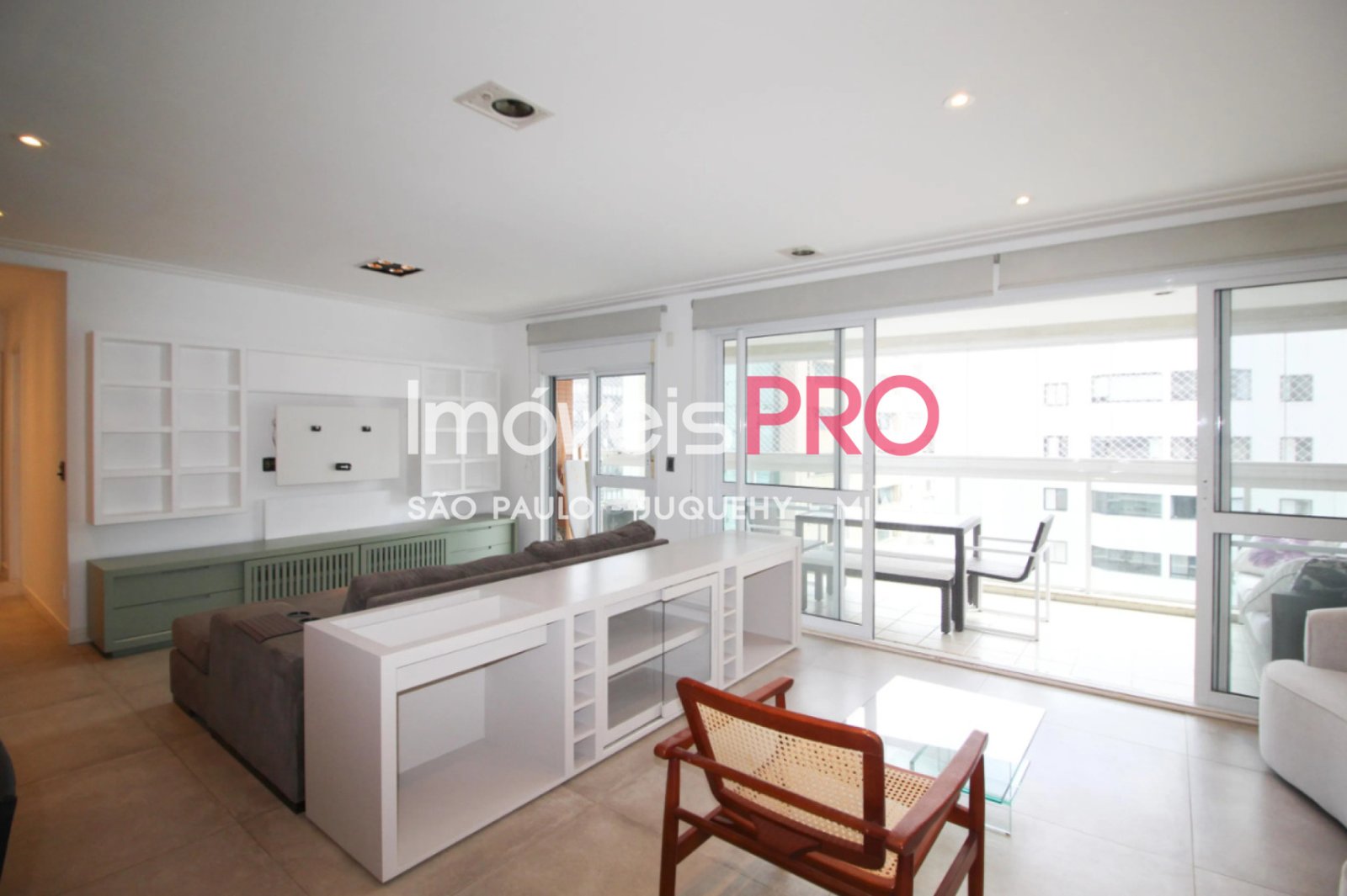 Apartamento de 3 quartos, 125 m², para alugar em Vila Olímpia, R$ 12.500/mês — foto 1 de 38