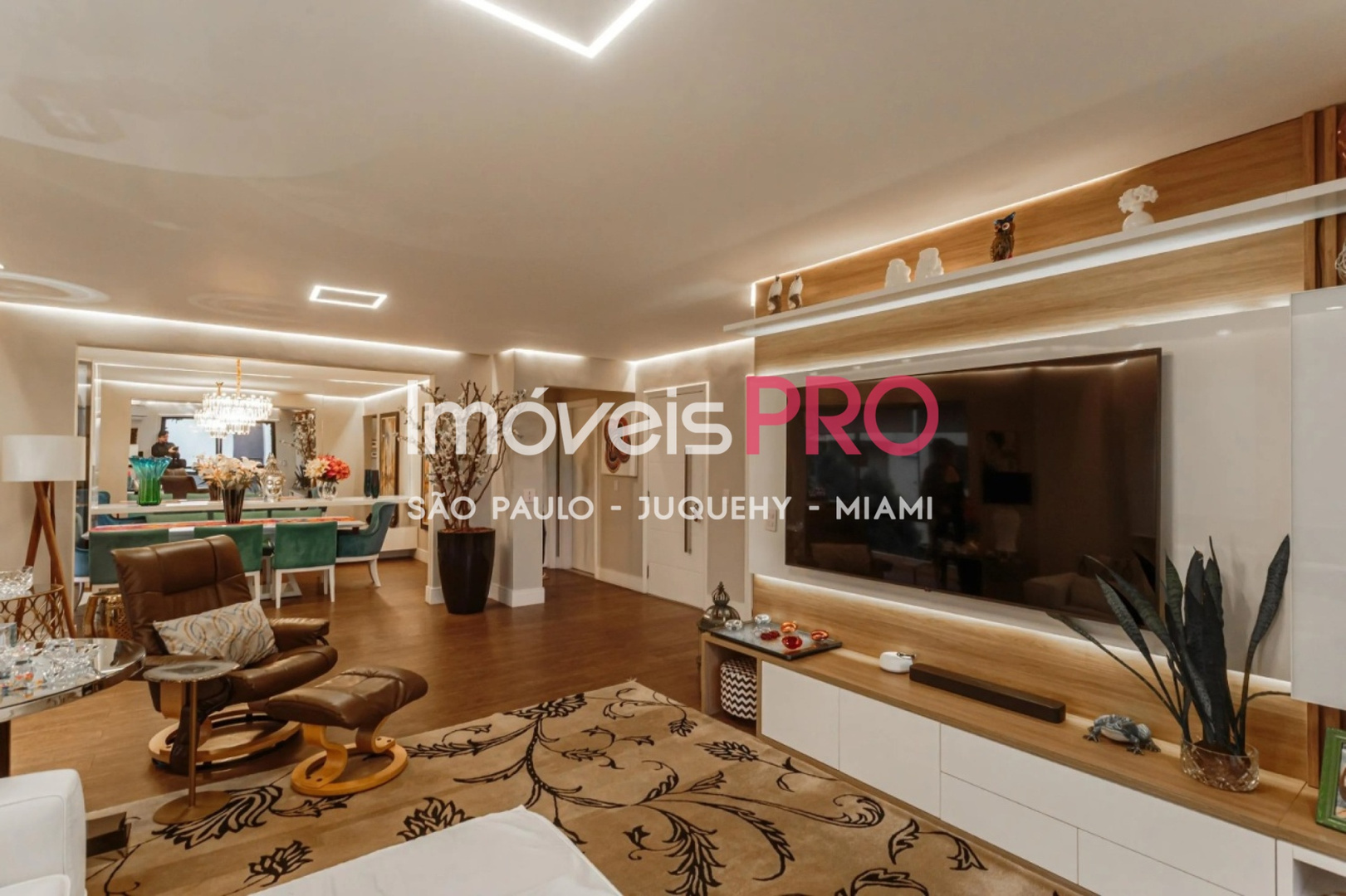 Apartamento de 4 quartos, 220 m², à venda em Moema Pássaros, R$ 3,5 mi com 3 suítes — foto 1 de 30