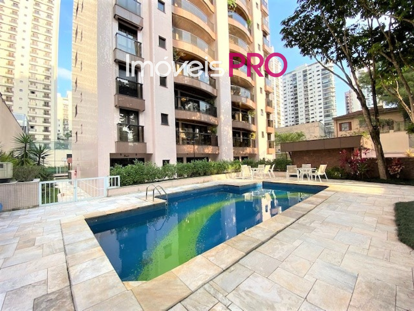 Apartamento de 3 quartos, 150 m², à venda em Moema, R$ 1,69 mi — foto 1 de 7