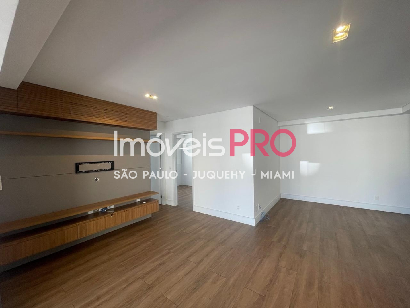Apartamento de 2 quartos, 97 m², para alugar em Moema Índios — foto 1 de 42