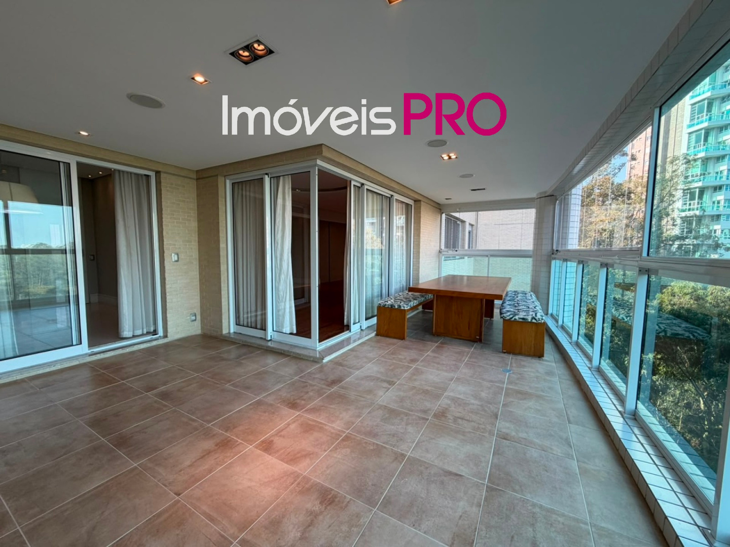 Apartamento de 4 quartos, 209 m², para alugar em Panamby — foto 1 de 43