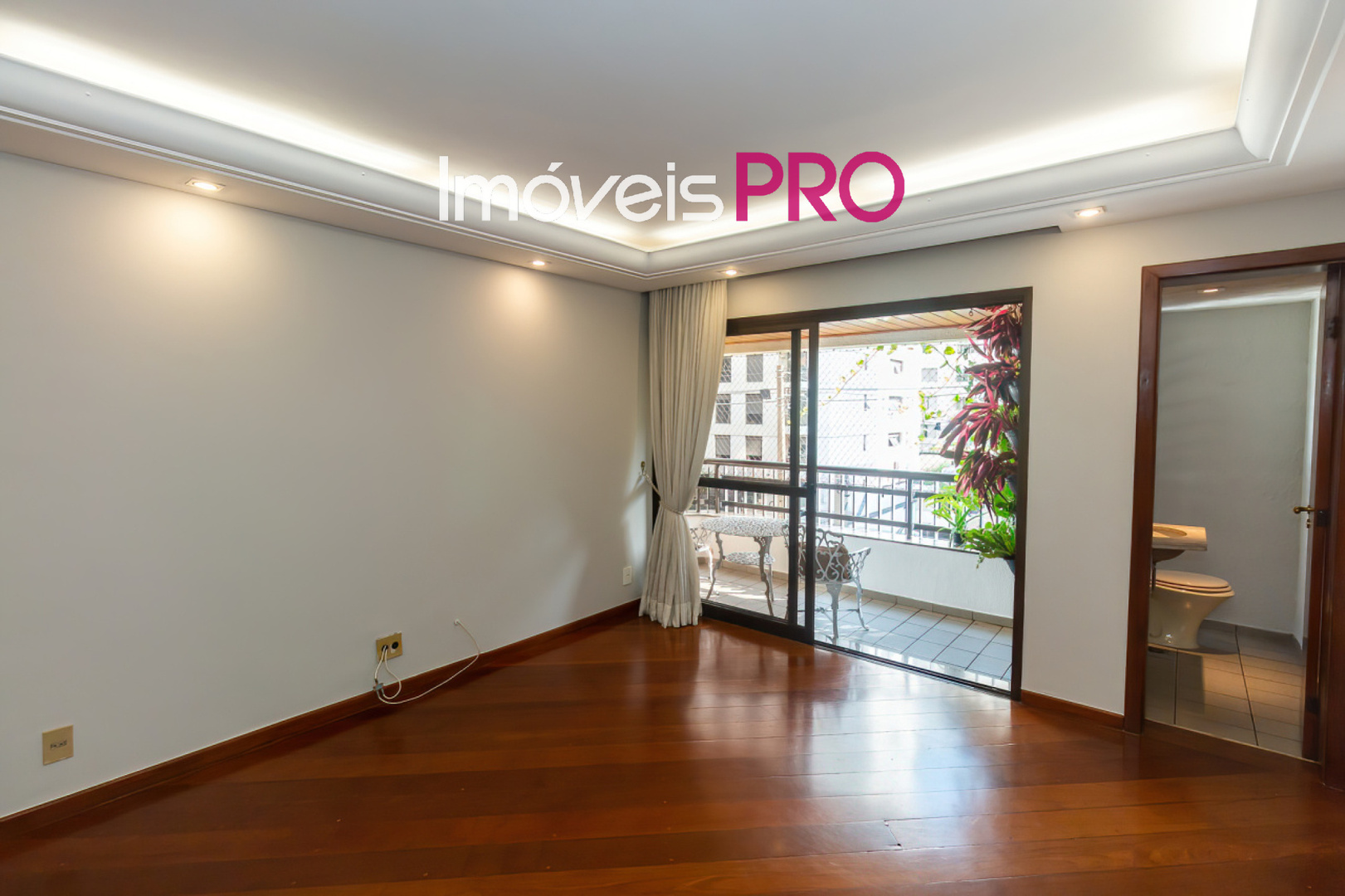 Apartamento de 4 quartos, 140 m², para alugar em Moema Pássaros — foto 1 de 39