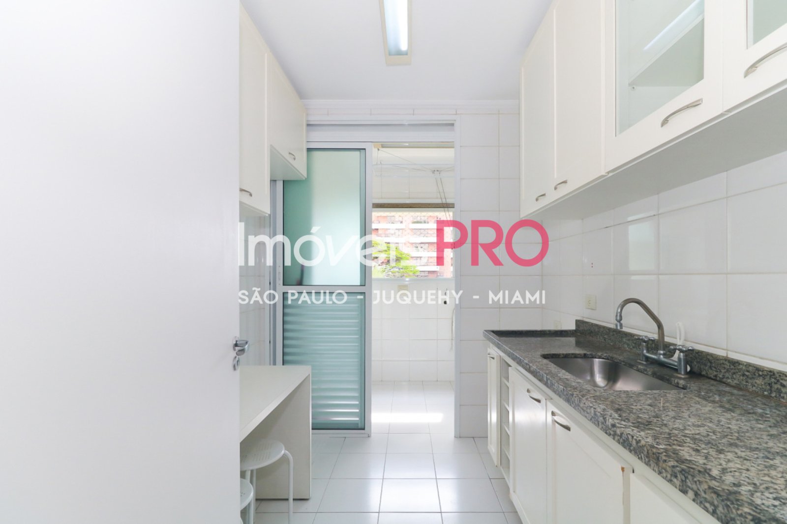 Foto :: https://assets.imoveispro.com.br/thumb/IP4749/apartamento-aluguel-moema_IP4749_11_1920x1080.jpg?