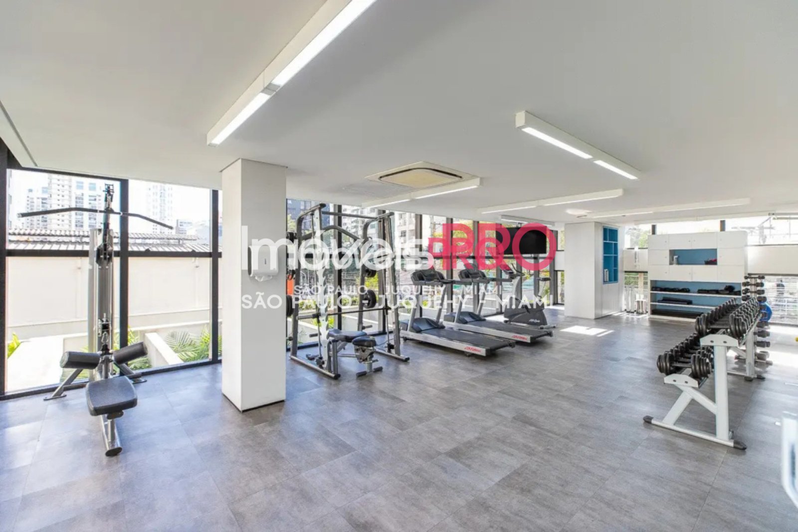 Foto :: https://assets.imoveispro.com.br/thumb/IP6864/apartamento-aluguel-moema_IP6864_23_1920x1080.jpg?