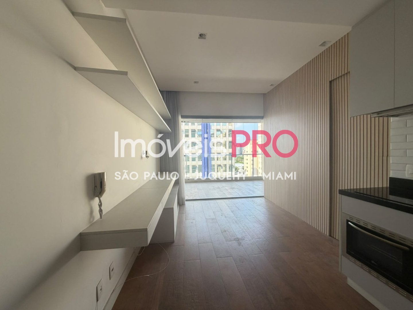 Apartamento de 1 quarto, 45 m², para alugar em Moema, R$ 3.700/mês — foto 1 de 32