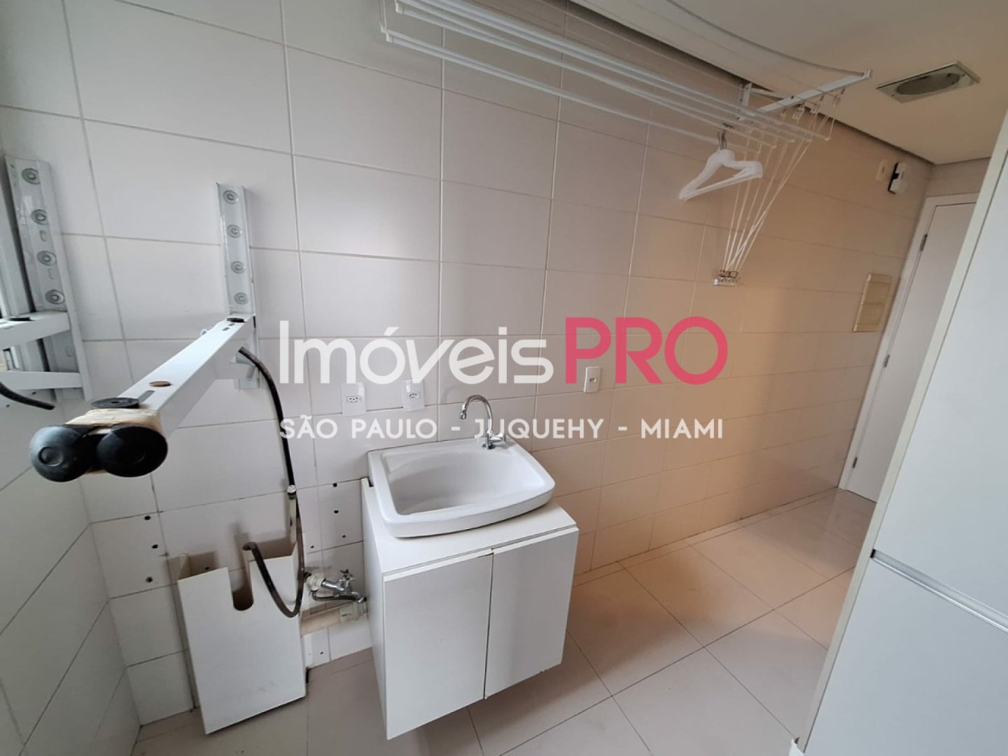 Foto :: https://assets.imoveispro.com.br/thumb/IP815/apartamento-venda-brooklin_IP815_17_1920x1080.jpg?