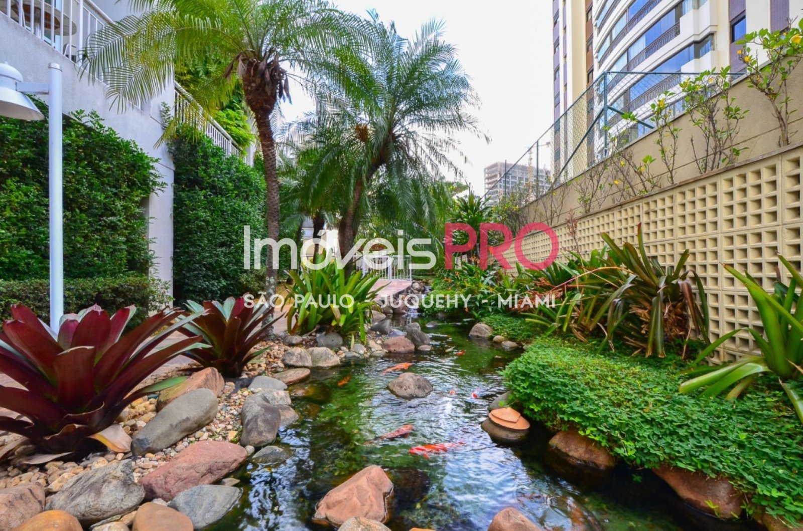 Foto :: https://assets.imoveispro.com.br/thumb/IP8244/apartamento-venda-moema_IP8244_53_1920x1080.jpg?