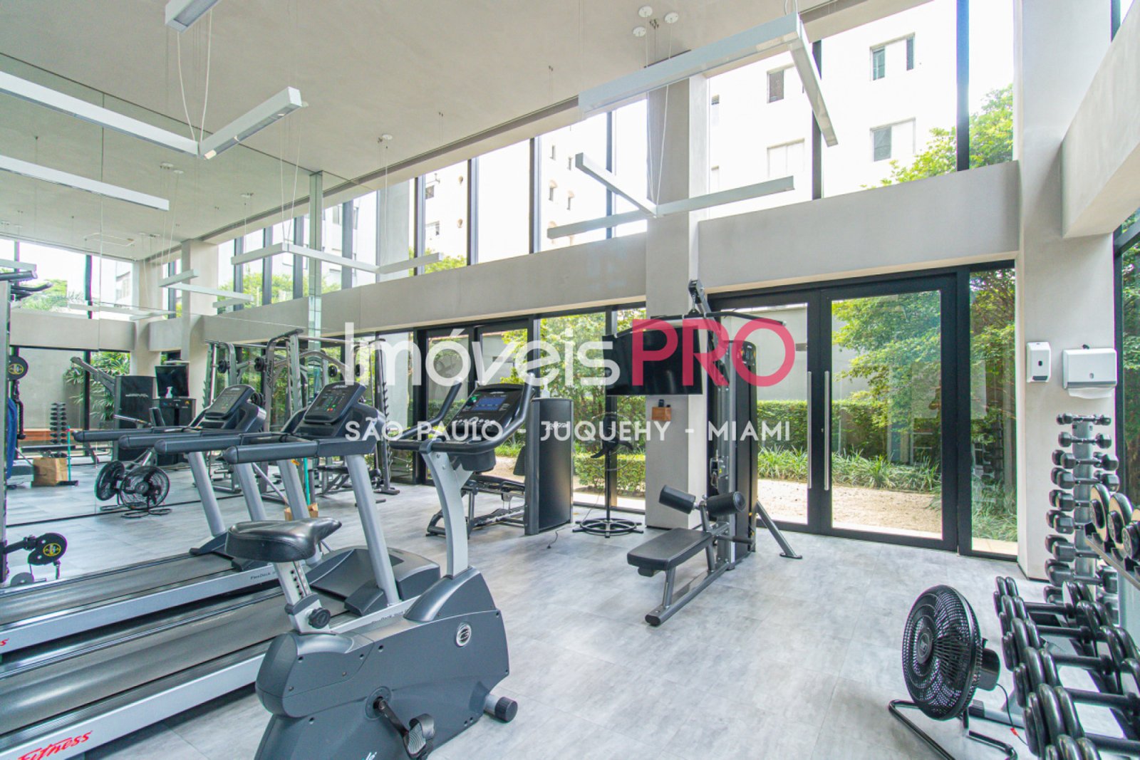 Foto :: https://assets.imoveispro.com.br/thumb/IP8443/apartamento-aluguel-moema_IP8443_23_1920x1080.jpg?