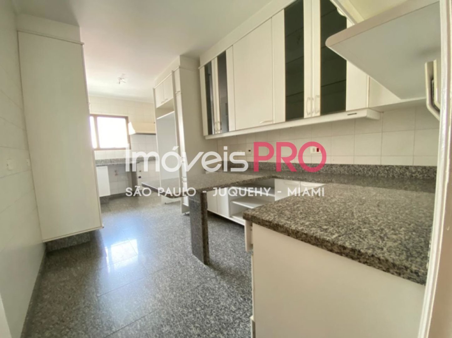 Foto :: https://assets.imoveispro.com.br/thumb/IP9544/apartamento-venda-campo-belo_IP9544_23_1920x1080.jpg?